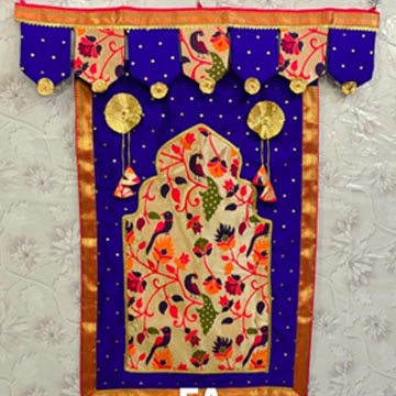 Deuli Pattern Paithani Ganpati Backdrop & Toran
